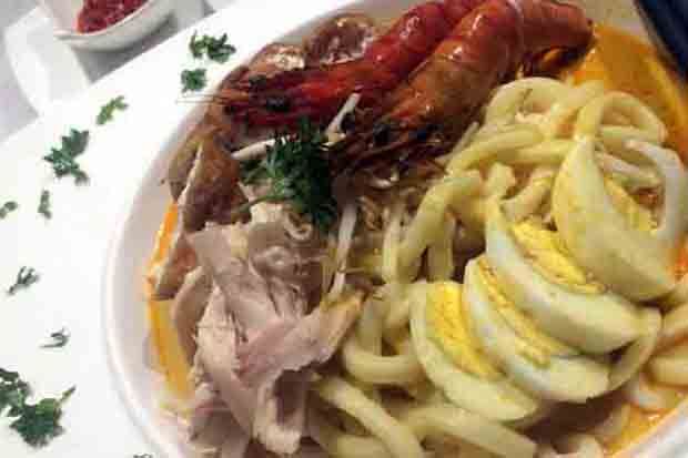 Sajian Laksa Spesial...