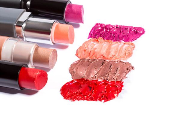5 Alasan Creamy Lipstick...