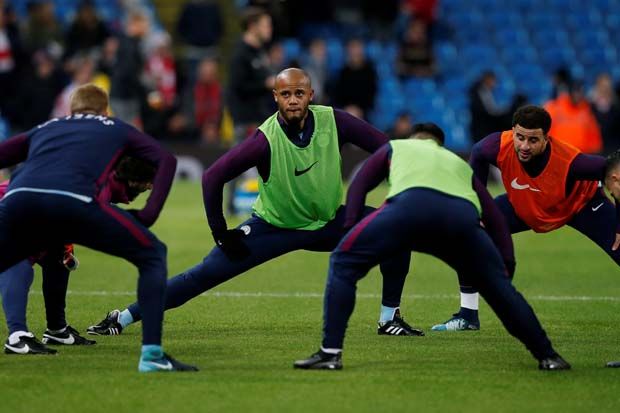 Derby Manchester, Laga...
