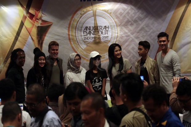 Anugerah Dangdut Indonesia...