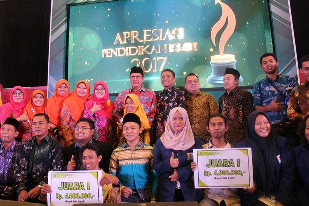 Kemenag Anugerahi AHM...