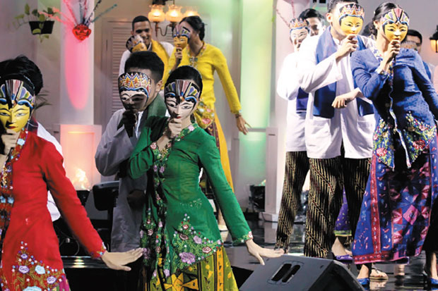Melestarikan Batik Betawi...