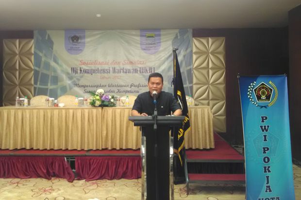 Media Online Menjamur,...