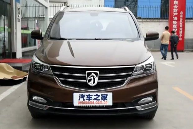Wuling Tarik 940.000...