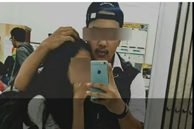 Didampingi Ibu, Pemuda...