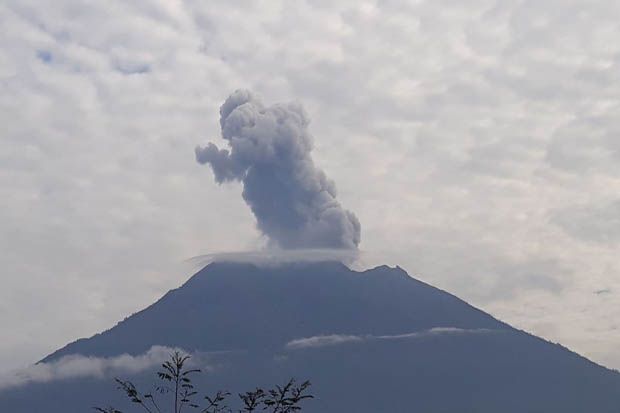Gunung Agung Kembali...