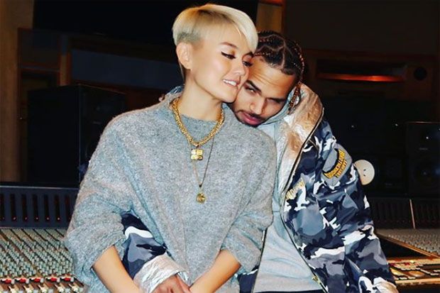 Agnez Mo Bantah Dirinya...