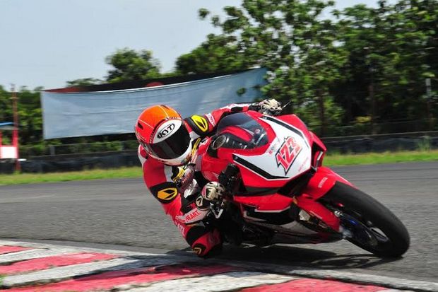 Andalkan CBR250RR, Pembalap...
