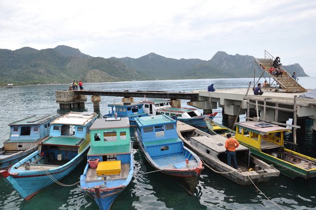 Berburu Ikan di Natuna