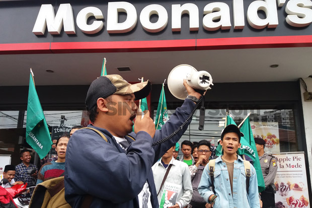 Mc Donald Dilempari...