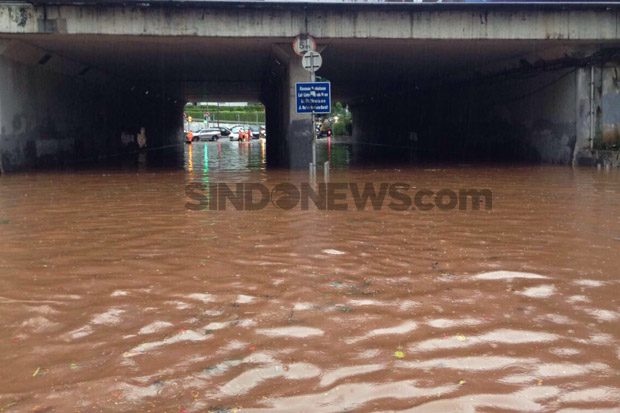 Dikepung Banjir, Dukuh...