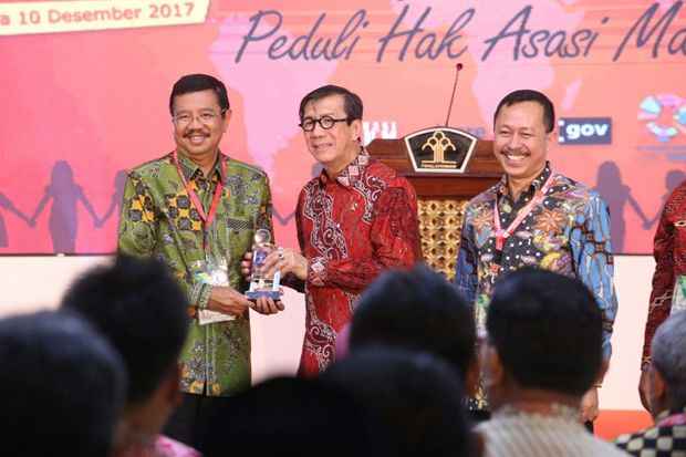 Pemprov Sumut Raih Penghargaan...