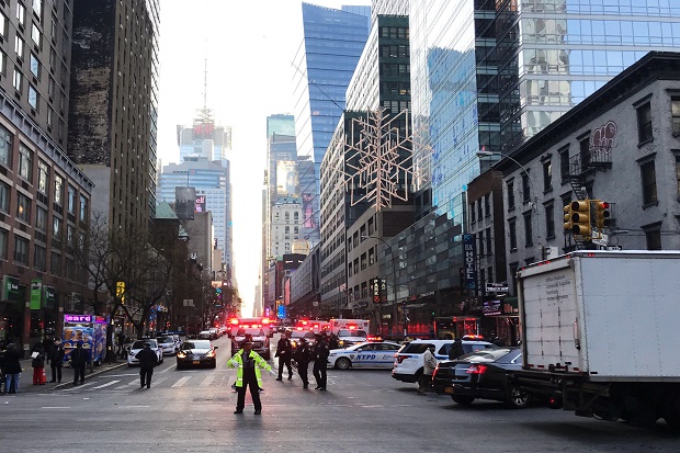 NYPD Tangkap Seorang...