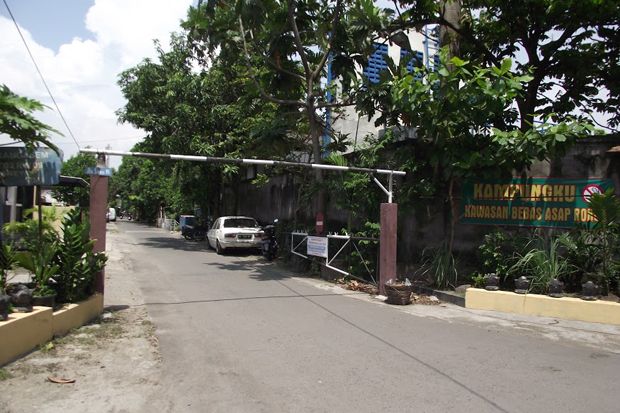 Melihat Kampung Bebas...