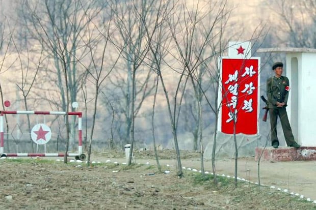 China Bangun Kamp Pengungsian...