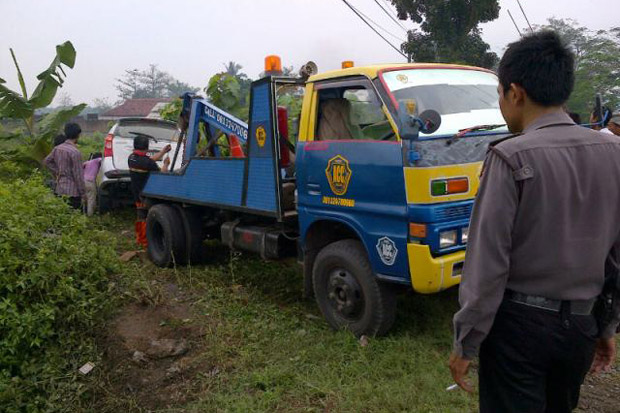 Lakukan Pemerasan, Kawanan...