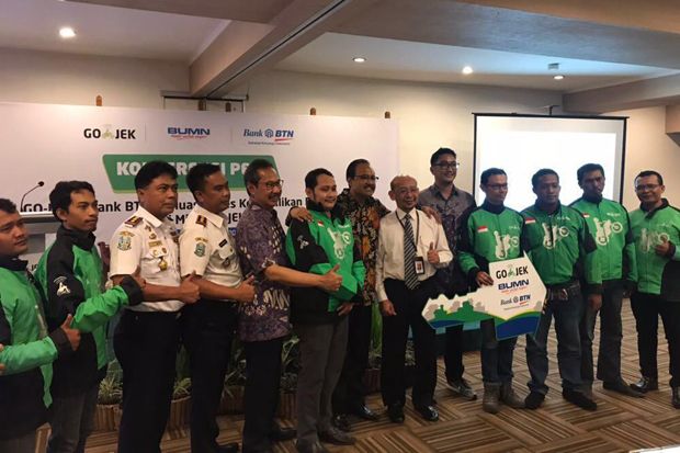 Gojek di Surabaya Bisa...
