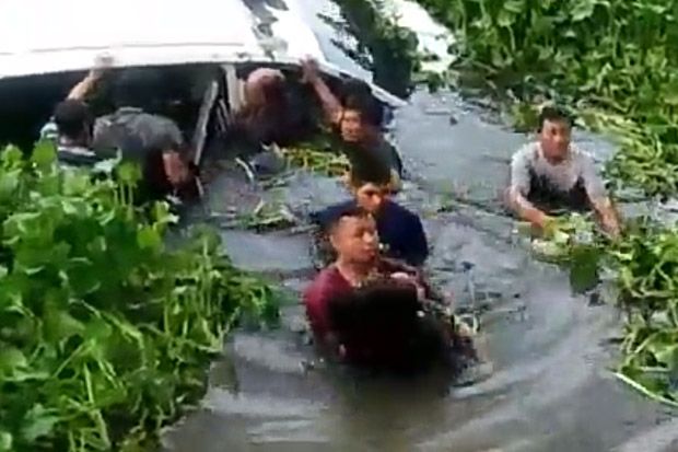 Viral! Aksi Heroik Warga...