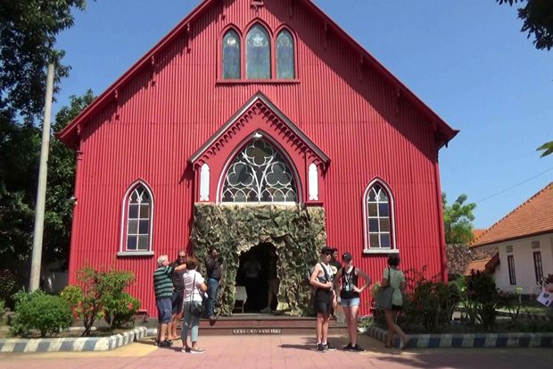 Gereja Merah, Peninggalan...