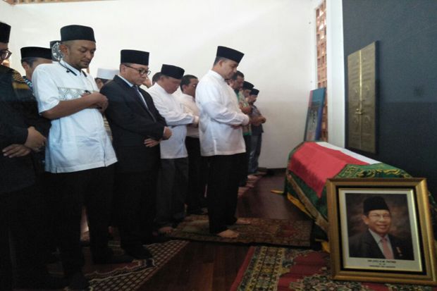 AM Fatwa Meninggal,...