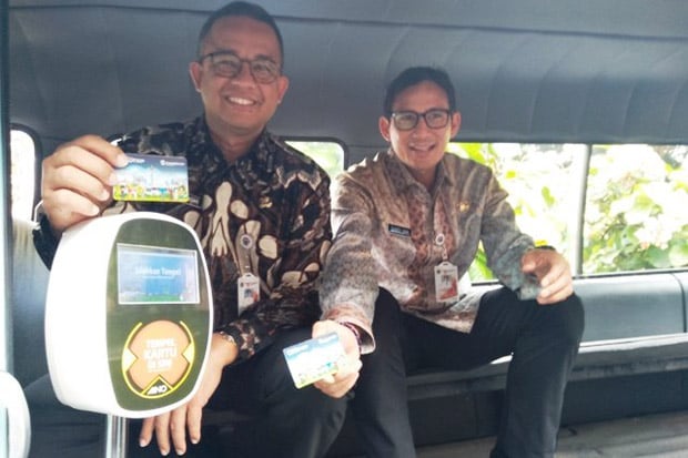 Anies-Sandi Luncurkan...