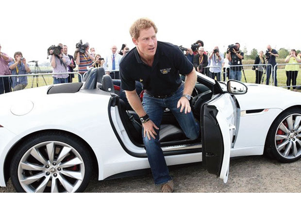 Pangeran Harry Touring...
