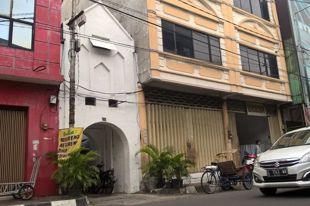 Kampung Keraton dan...