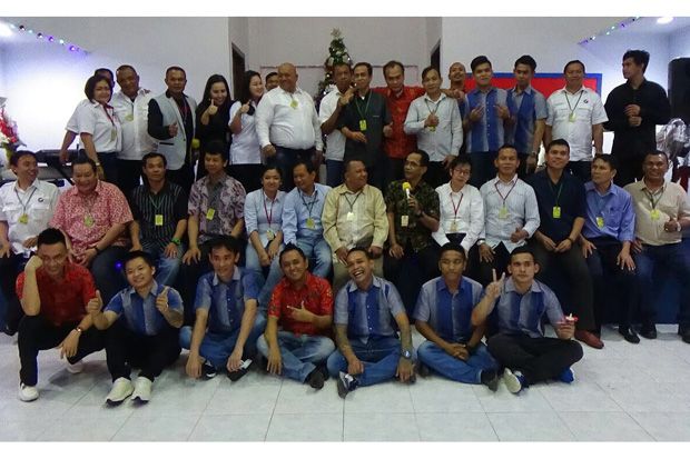 Sambut Natal, Baja Perindo...