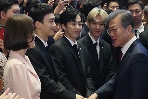 Personel EXO Gugup Bertemu...