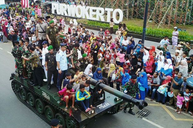 Meriah, Peringatan Hari...