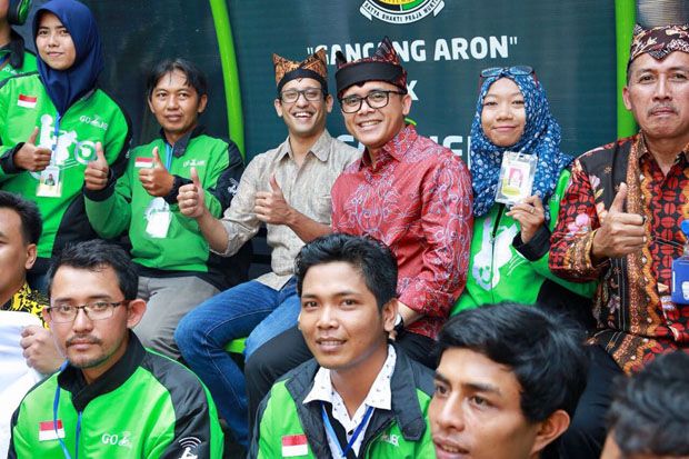 Bupati Anas Resmikan...
