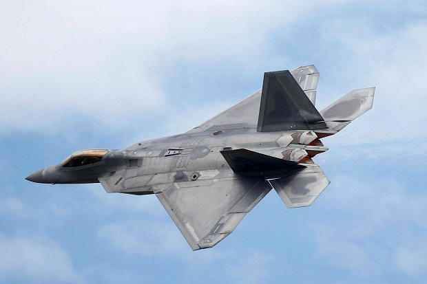 AS Akui Jet F-22 Tembakkan...