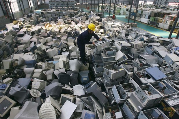 Sampah Elektronik Sumber...