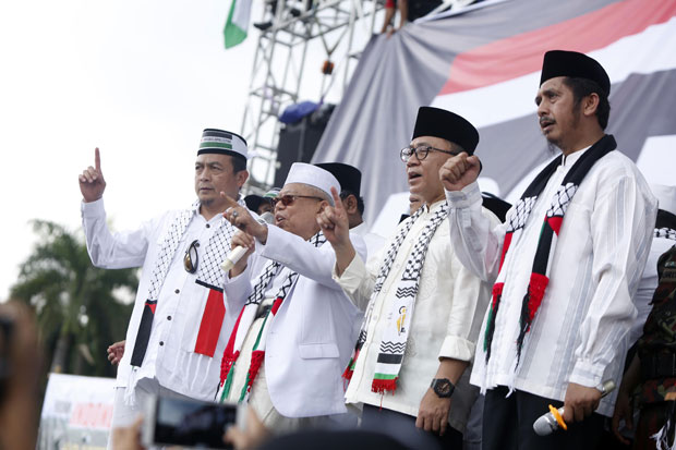 Tak Dengarkan Seruan...
