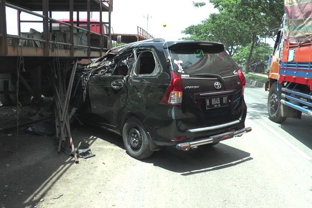 Sopir Mengantuk, Avanza...