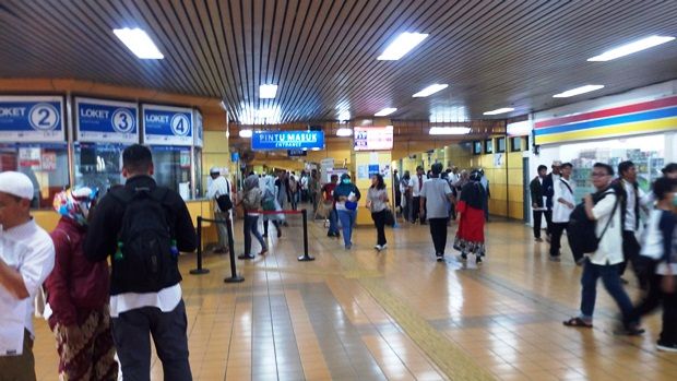 KCI Operasikan Loket...