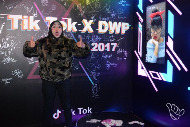 Aplikasi Tik Tok Bidik...