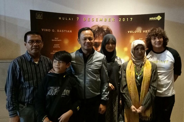 3 Kali Nonton Film Chrisye,...