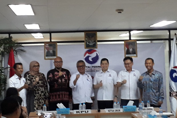Verifikasi Faktual,...