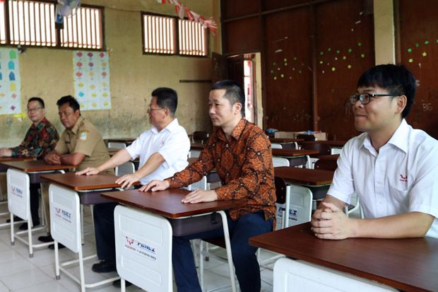 Wuling Beri Bantuan...