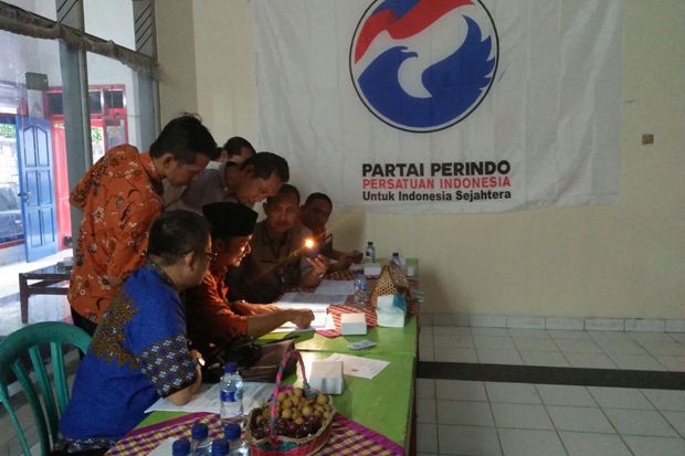 Verifikasi Faktual,...