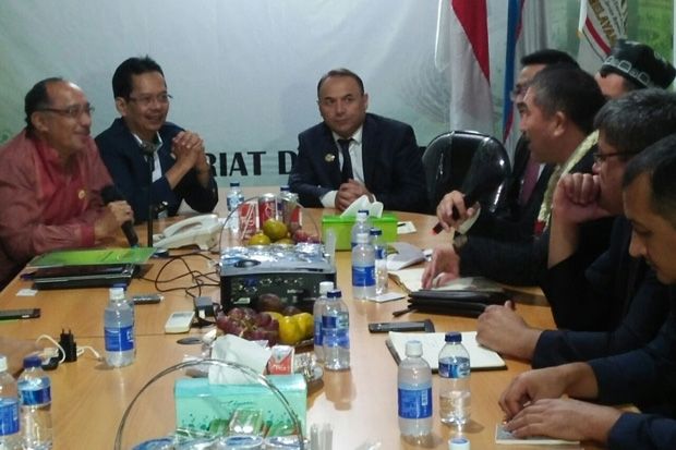 Dubes Uzbekistan Gandeng...