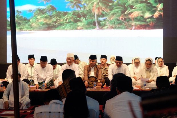 Hadiri Haul Gus Dur,...