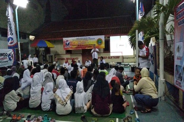 Peringati Hari Ibu,...