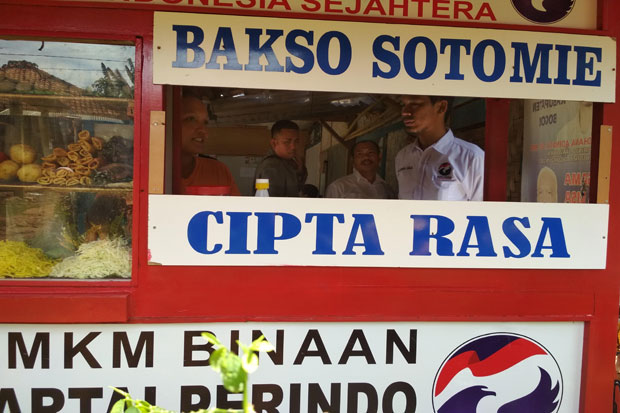 Gunakan Gerobak Perindo,...