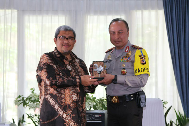 Natal-Tahun Baru, Aher:...