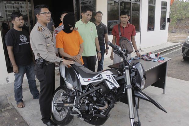 Mahasiswa Ini Curi Motor...
