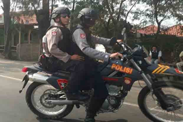Polisi dan TNI Pantau...