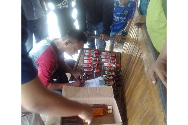 Jelang Tahun Baru, Ratusan...