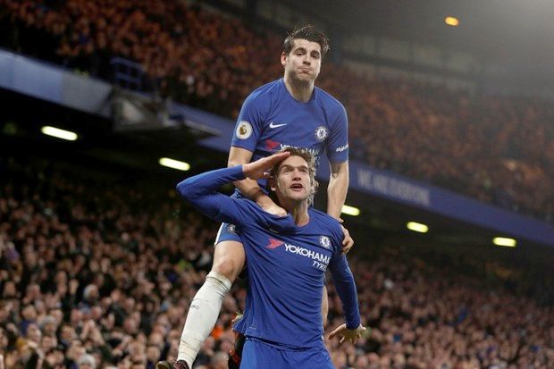 Dua Pemain Spanyol Hadiahkan...